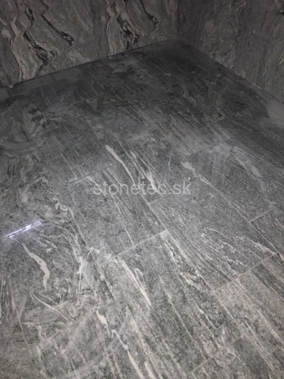 interierova-dlazba-v-dome-z-prirodneho-kamena-sivej-farby-viscont-white interierova-dlazba-v-dome-z-prirodneho-kamena-sivej-farby-viscont-white
