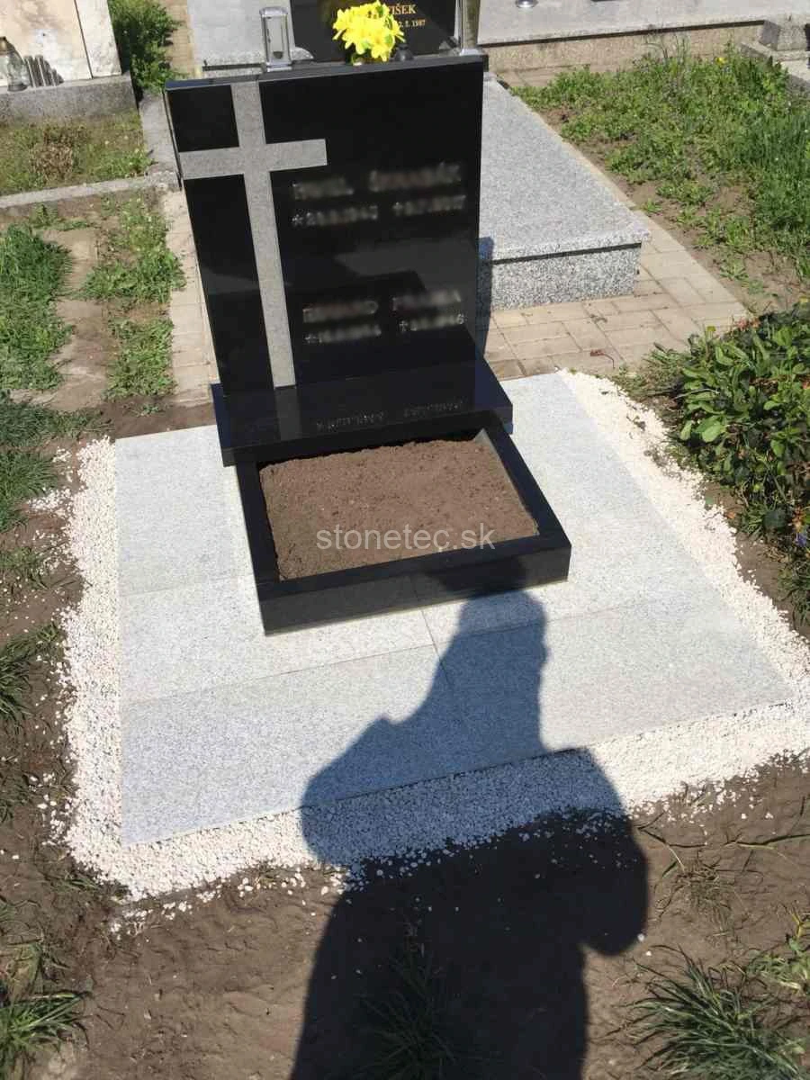 viacgeneracny-urnovy-hrob-zo-zuly-impala-stonetec viacgeneracny-urnovy-hrob-zo-zuly-impala-stonetec